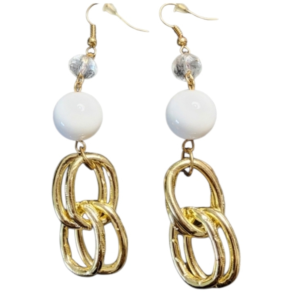 💥4 For $20💥Goldtone and White Dangle Earrings